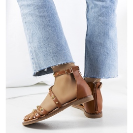 Krolt Sandália marrom com tachas 1