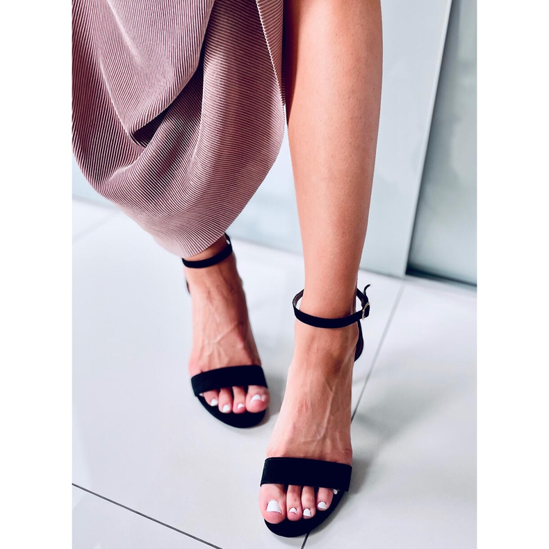 Sheila Sandália preta de salto alto preto 2