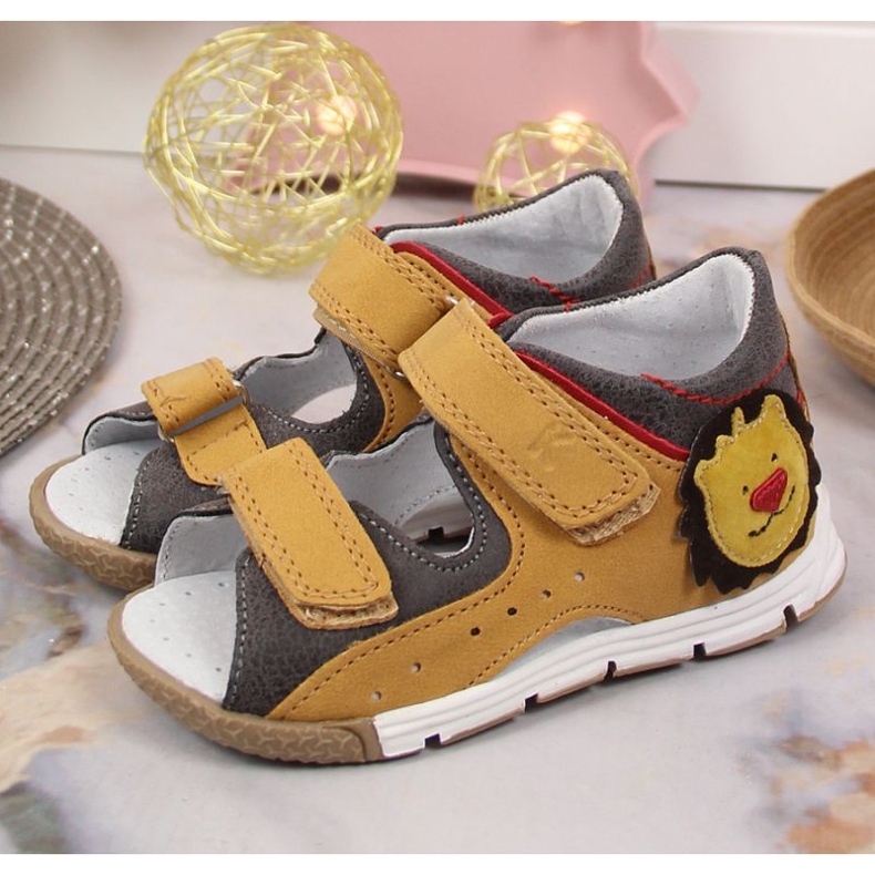 Sandálias de velcro Kornecki Jr KOR6867 camelo castanho 2