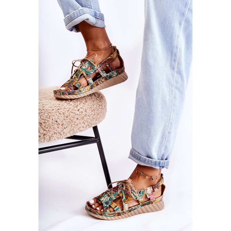 Maciejka Sandálias femininas de couro com velcro 05375-09 verde 2