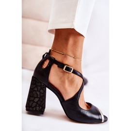 Sandálias de couro na moda em uma barra Maciejka 05513-01 preta preto 2