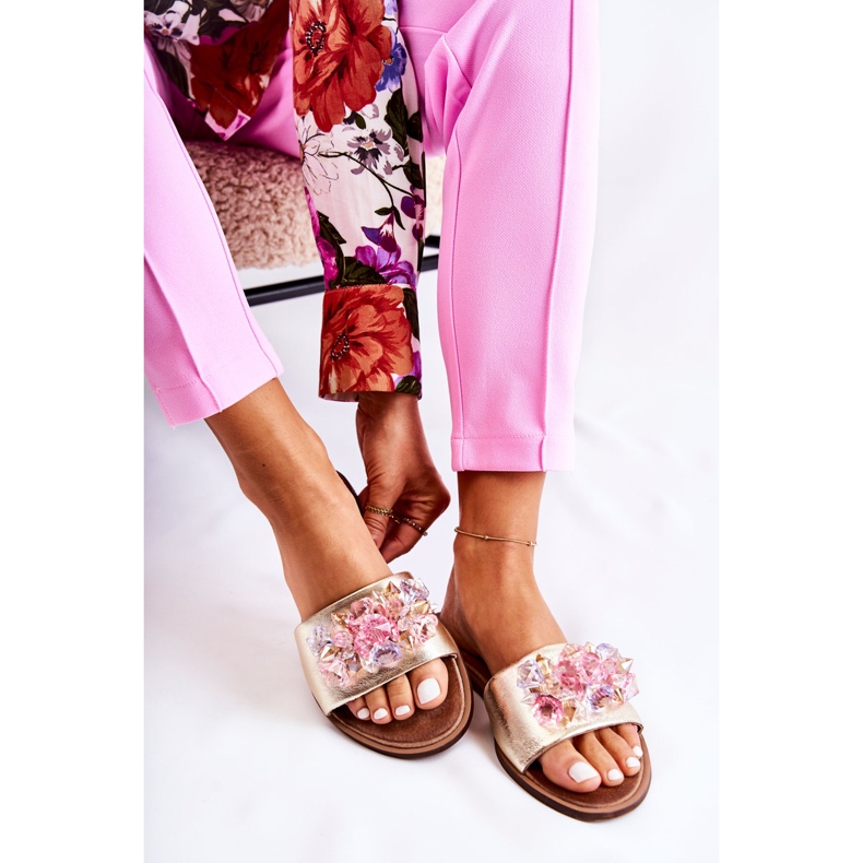 Chinelos femininos de couro com decoração dourada Nicole 2726 dourado 2