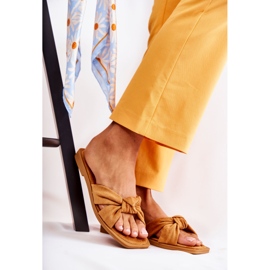 PG1 Chinelos de camurça da moda feminina Camel Lorrie marrom amarelo 1