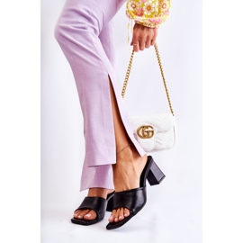 PG1 Chinelos Clássicos de Couro no Salto Preto Talena 2