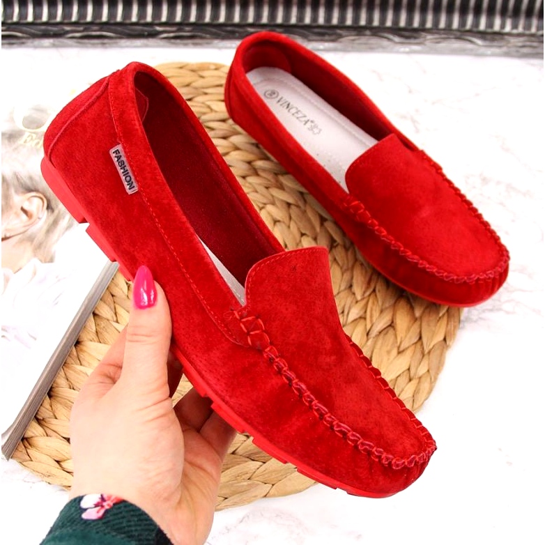 Mocassins de couro vermelho em Vinceza 1