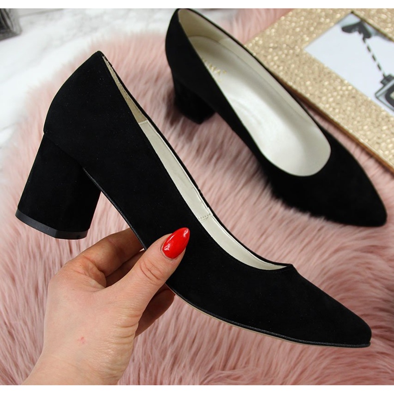 Bombas no poste de camurça preta Juma preto 1