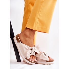 PG1 Chinelos na plataforma bege tão confortável 1