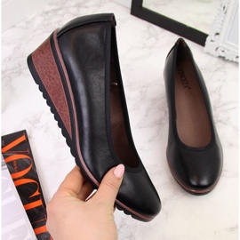 Sapatos de cunha pretos W Vinceza 1