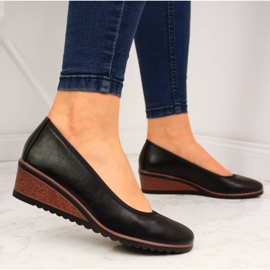 Sapatos de cunha pretos W Vinceza 2