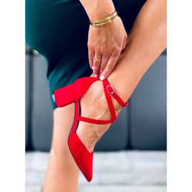 Sandra salto alto vermelho 2