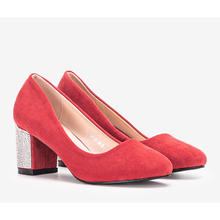 Bombas vermelhas no poste de Goyal vermelho 1