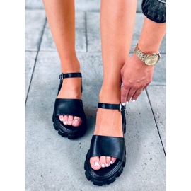 Sandálias com sola grossa de Saint Black preto 1