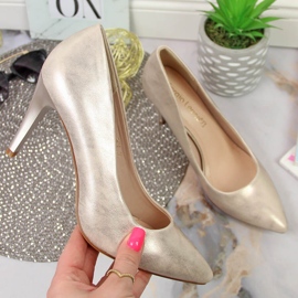 Bombas em um salto agulha de ouro Sergio Leone dourado 1