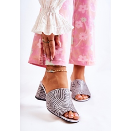 Chinelos femininos de couro com salto alto zebra cinza Nessita prata 1