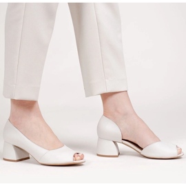 Marco Shoes Bombas de couro branco 1505P 1