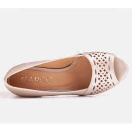 Marco Shoes Bombas bege com frente perfurada decorativa 2