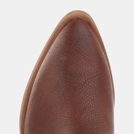 Marco Shoes Botas de couro natural com corte em V marrom 1