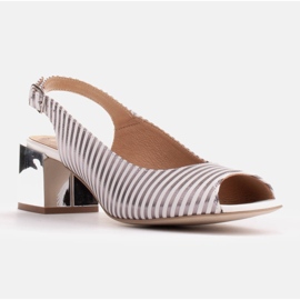 Marco Shoes Sandálias femininas confortáveis ​​com couro interessante branco multicolorido prata 1
