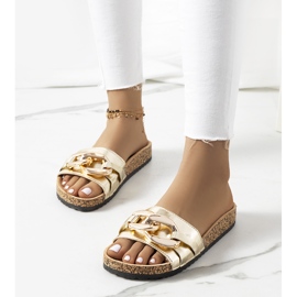 Chinelos dourados com corrente Derbi 1 Chinelos dourados com corrente Derbi 1