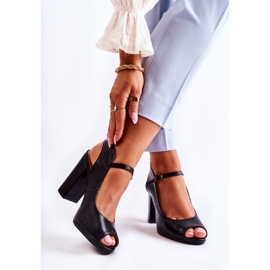 Sandálias de couro em uma barra preta Visali preto 2