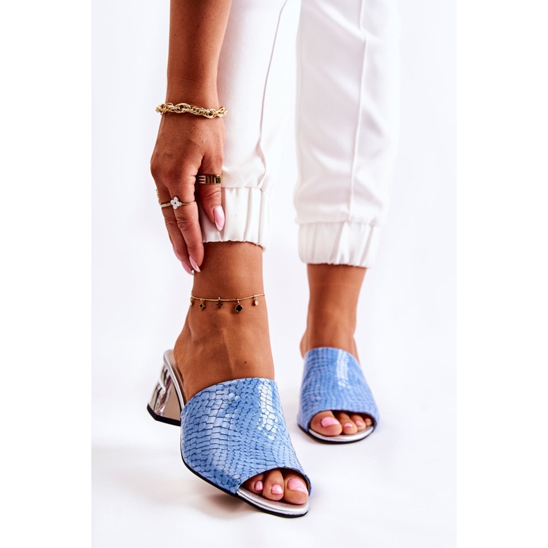 Chinelos femininos de couro com padrão de crocodilo no calcanhar azul Perry 1 Chinelos femininos de couro com padrão de crocodilo no calcanhar azul Perry 1