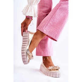 PA2 Bailarinas de Couro na Plataforma com Ornamento Ladette Dourado 2