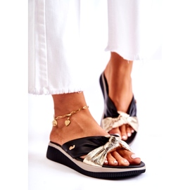 PE1 Chinelos femininos de couro confortáveis ​​preto e dourado Neyla 1