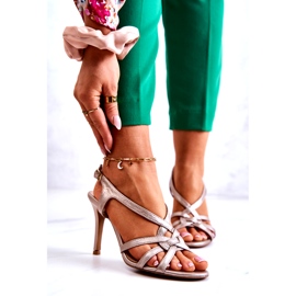 Sandálias de Couro Salto Alto Laura Messi 2002 Bege e Dourado 1