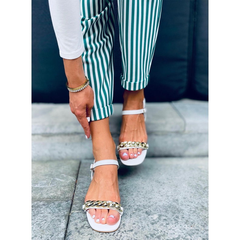 Sandália de salto baixo Daphne White. branco 1