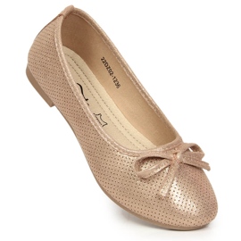 Bailarinas femininas com laço rosa eVento dourado 1 Bailarinas femininas com laço rosa eVento dourado 1