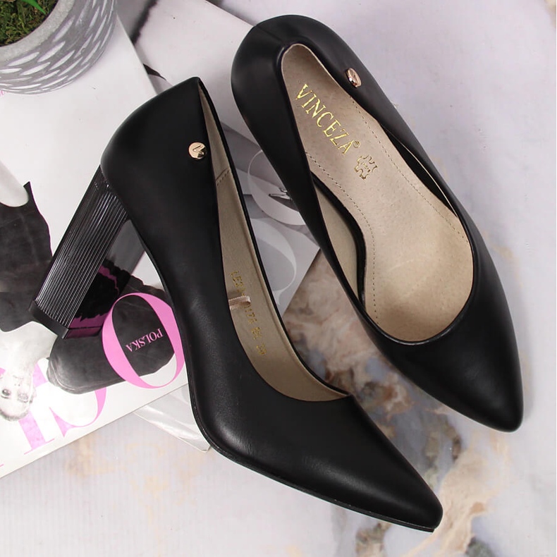 Bombas no poste preto Vinceza 2