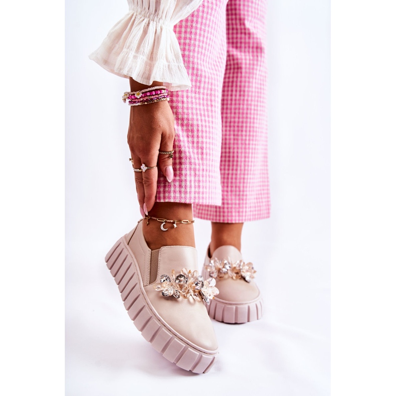 PA2 Tênis feminino de couro sem salto com decoração bege Mirana 1