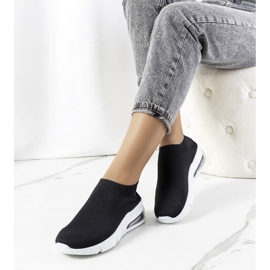 Tênis preto Trudy 1