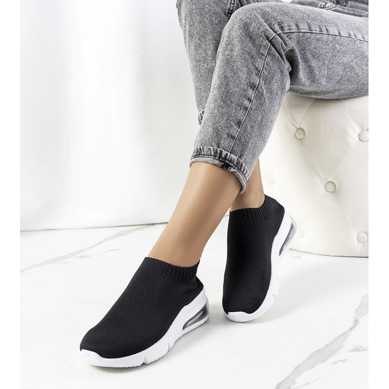 Tênis preto Trudy 1