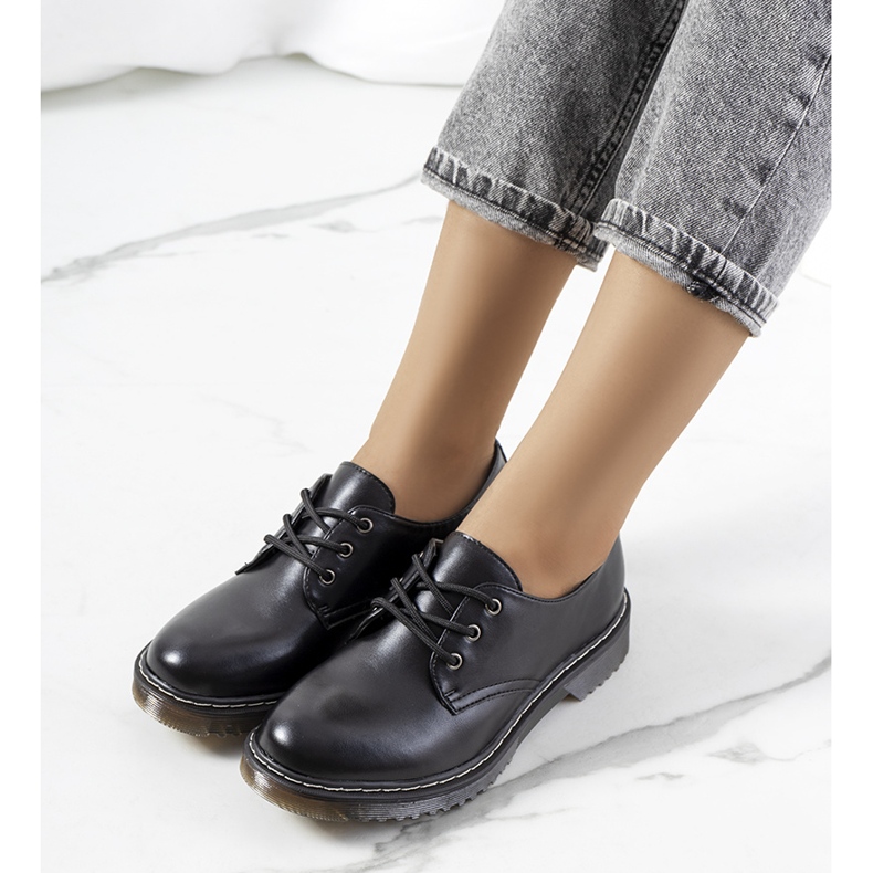 Sapatos femininos pretos da Doorla 1