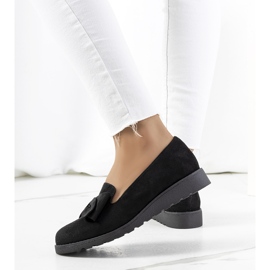 Sapatos pretos na cunha Poolse 1