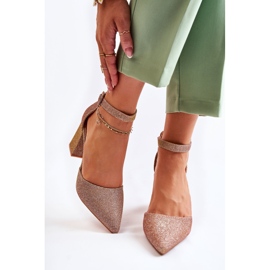 WS1 Shiny Pumps On A Bar Ouro escuro Amira dourado 1