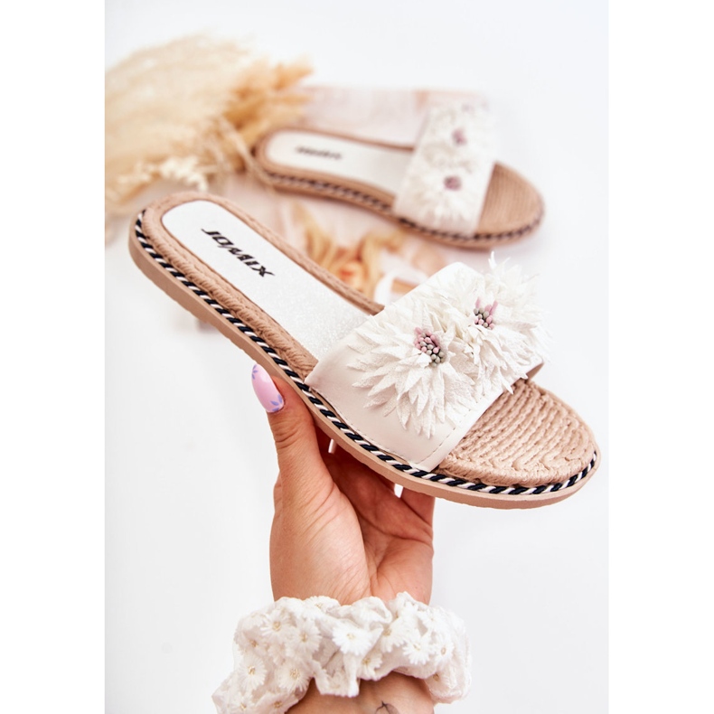 WJ1 Chinelos femininos com flores de tecido Susana branca branco 1
