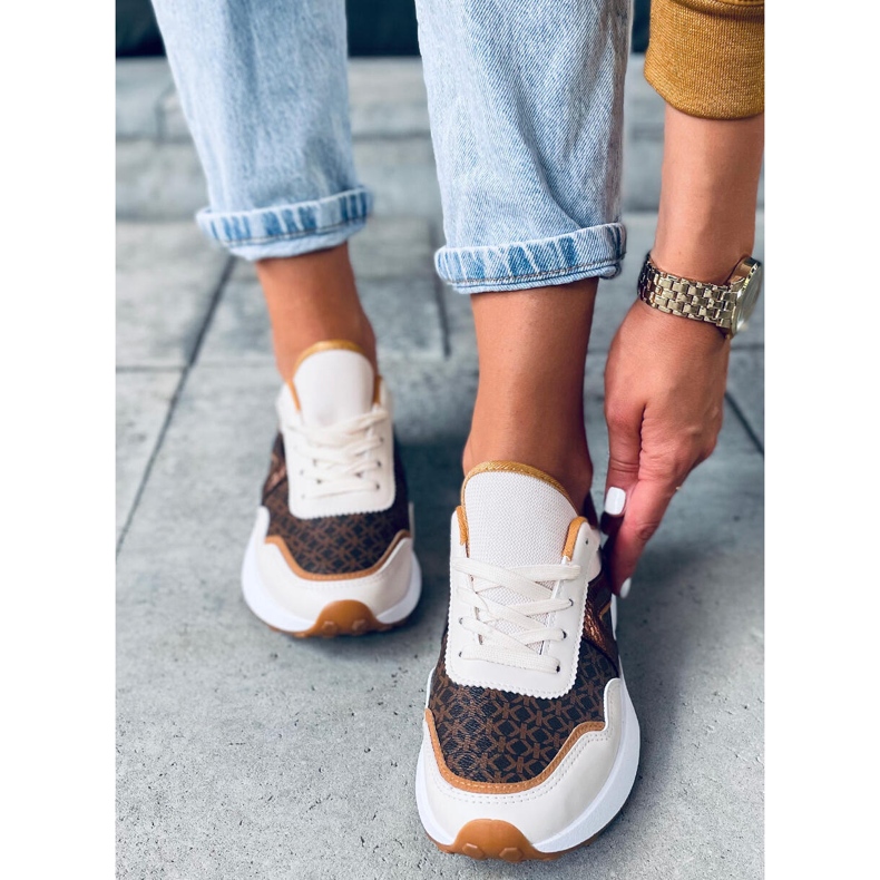 Treinadores de Camelos Akira bege marrom multicolorido 1