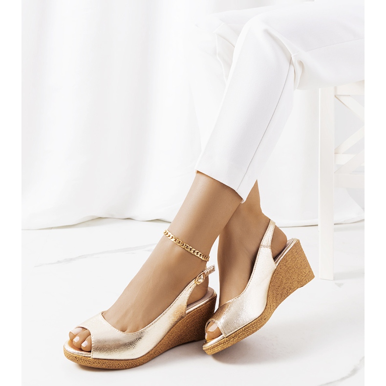 BM Sandálias de cunha douradas Beldes dourado 1