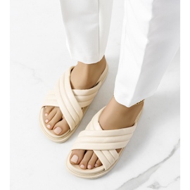 Chinelos bege na plataforma Daintree 2 Chinelos bege na plataforma Daintree 2