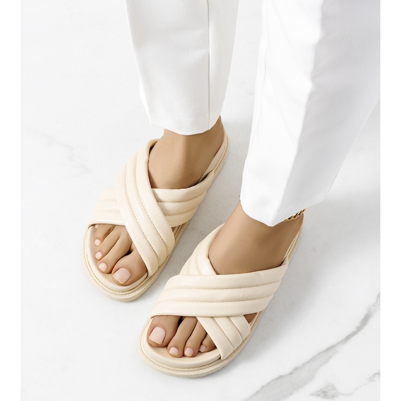 Chinelos bege na plataforma Daintree 2 Chinelos bege na plataforma Daintree 2