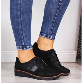 Sapatos femininos de couro em uma cunha preta e marrom Filippo preto 1