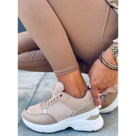 Tênis esportivo com salto de cunha Dafne Khaki escondido bege 1 Tênis esportivo com salto de cunha Dafne Khaki escondido bege 1