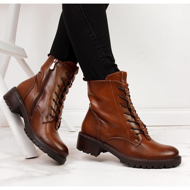 Botas femininas com ornamentos de camelo Vinceza castanho 1