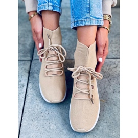 Tênis Katrin Khaki com meia bege 1 Tênis Katrin Khaki com meia bege 1