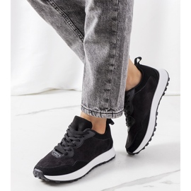 Tênis Buoro de mulher negra preto 1