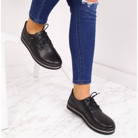 Sapatos femininos de couro preto Helios 380 1