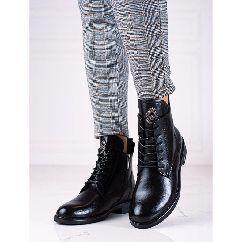 W. Potocki Bota de mulher Potocki preta com salto raso preto 1 W. Potocki Bota de mulher Potocki preta com salto raso preto 1