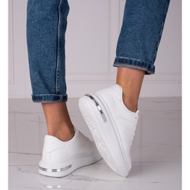 Tênis feminino Shelovet branco feito de couro ecológico 1